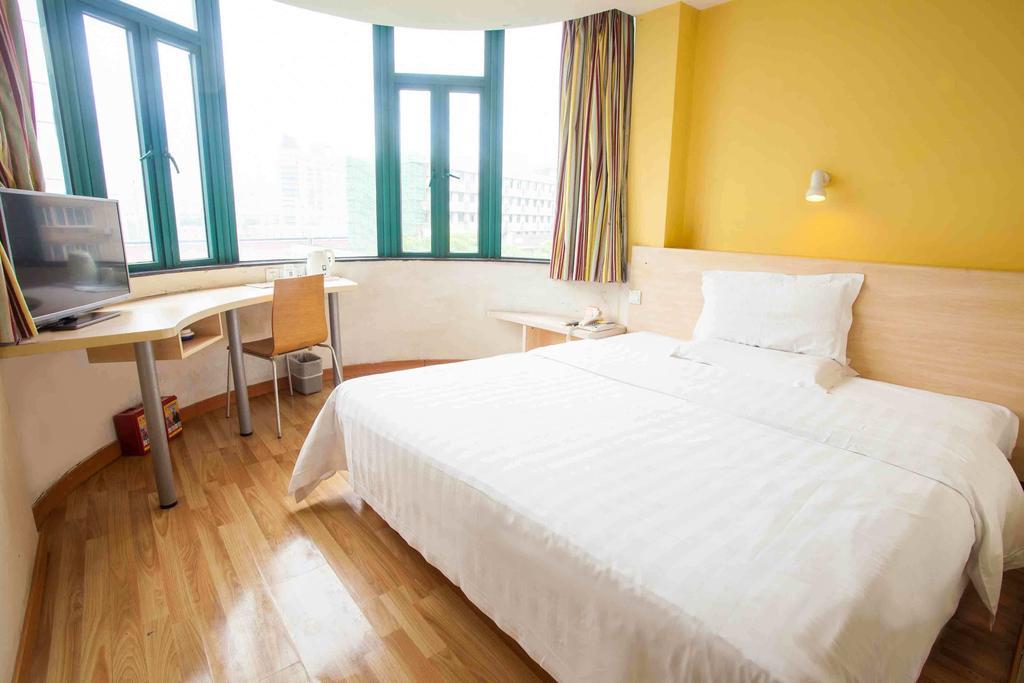 7Days Inn Chongqing Shapingba Pedestrian Street Стая снимка